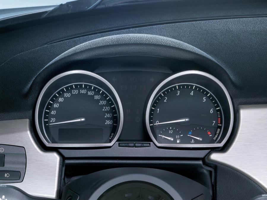  BMW Z4 2001 года  (фото 20 из 38)